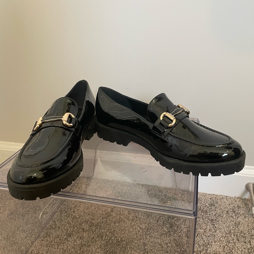 Bandolino Black Patent Loafers with Gold Buckle - Picture 2 of 6